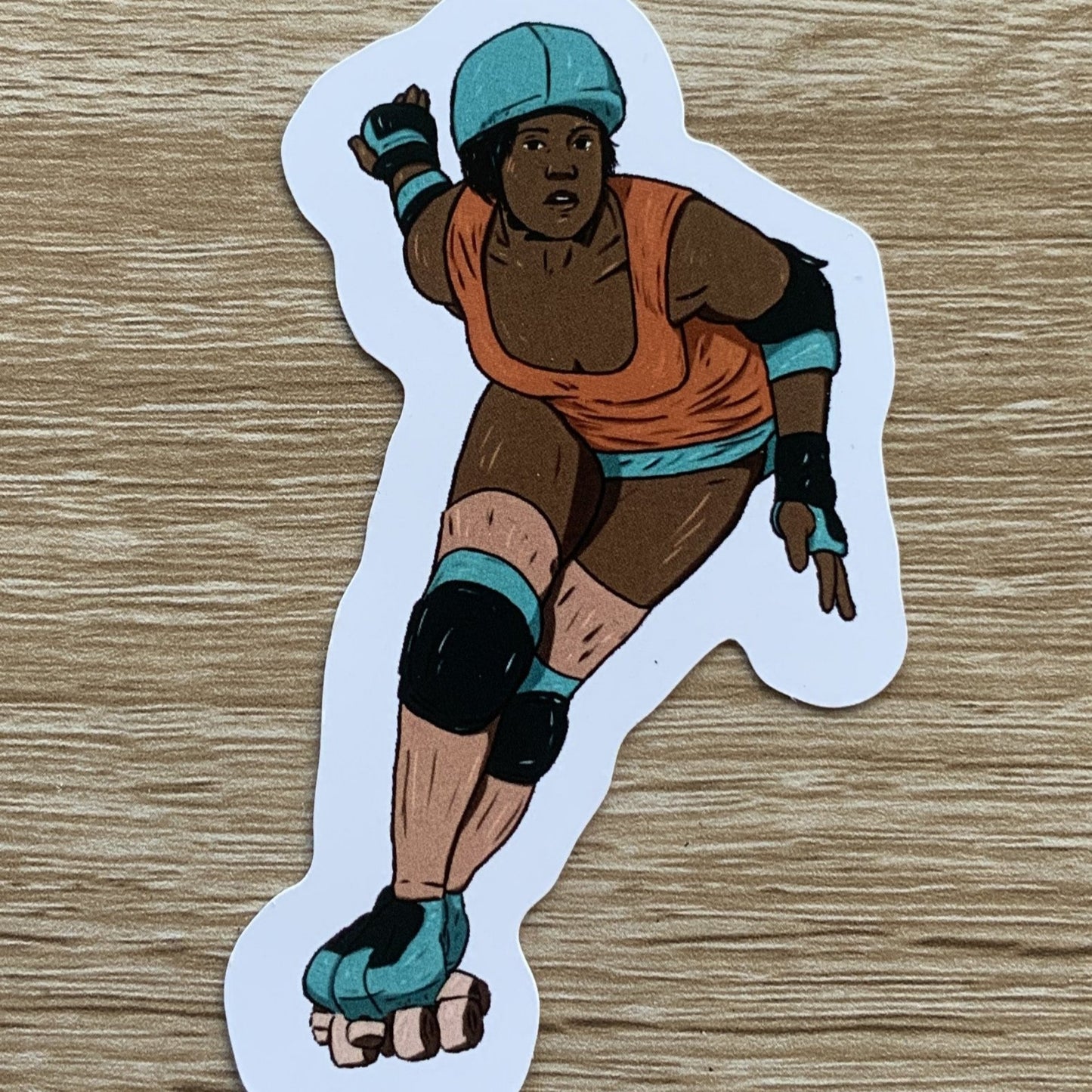 Magnet, aimant de réfrigérateur représentant un sport, elsa abadie penars, femme en patin rollers chaussette montante beige orangée, débardeur orange short et équipement bleu