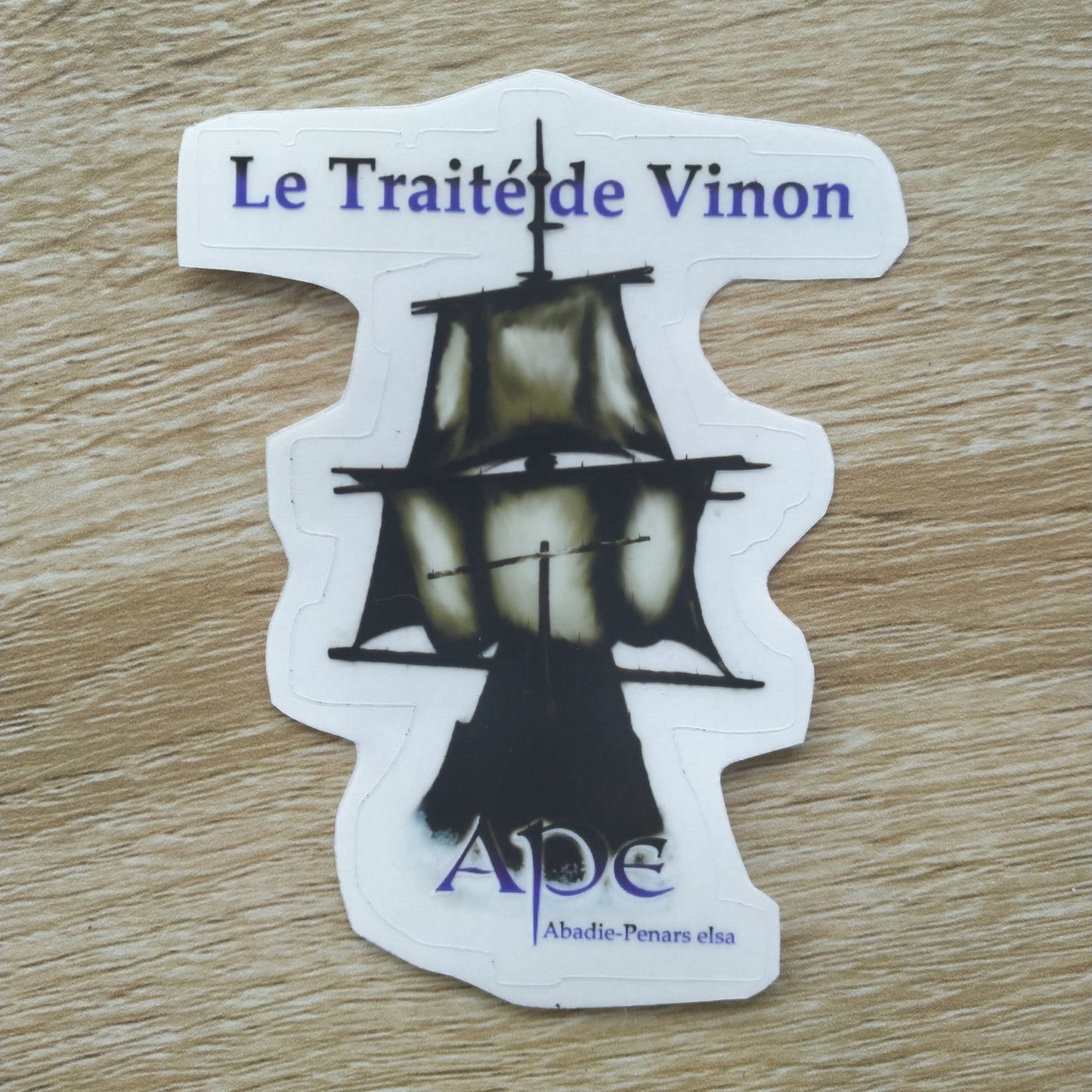 Sticker autocollant représentant le navire du capitaine Mel dans le roman Le traité de Vinon fantasy de elsa abadie penars